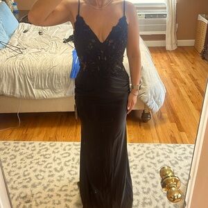 NWT Lafemme lace top detail dress